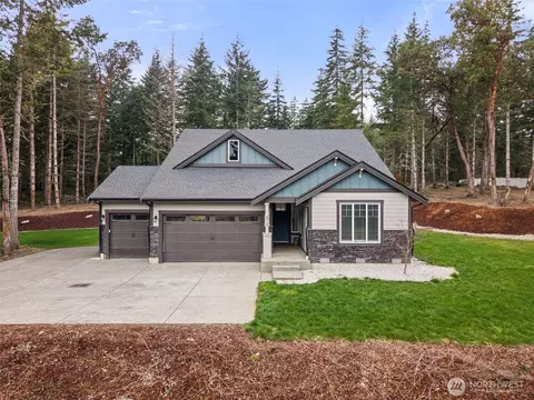 812 Tiedeman Rd NW, Lakebay, WA 98349