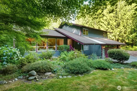 19602 NE 185th St, Woodinville, WA 98077