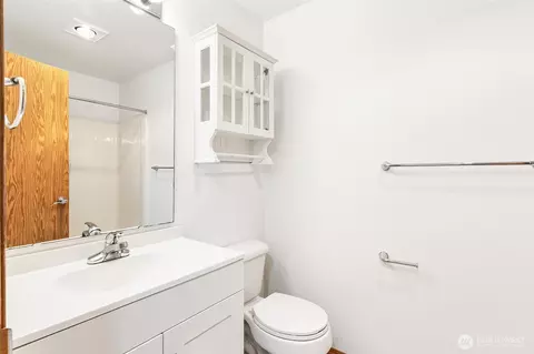 Bath - 1105 Kessler Dr, Sultan, WA 98294 photo 1 of 3
