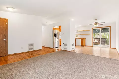 Living - 1105 Kessler Dr, Sultan, WA 98294 photo 4 of 5