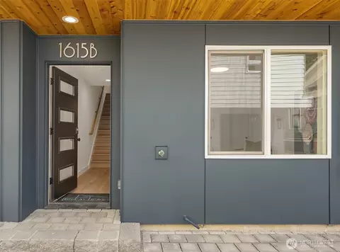 1615 N 50th St #B, Seattle, WA 98103