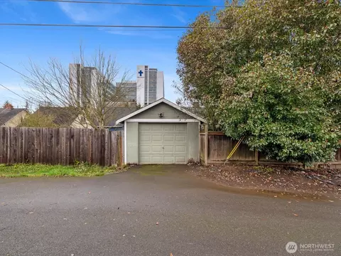 Exterior - 1301 Oakes Ave, Everett, WA 98201 photo 9 of 9