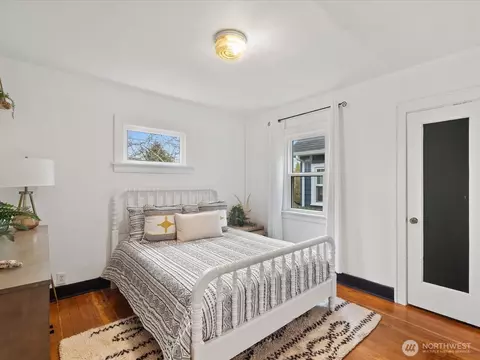 Bedroom - 1301 Oakes Ave, Everett, WA 98201 photo 1 of 4