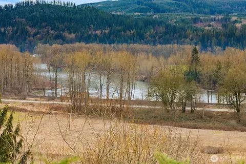 103 E Rivmont Dr, Monroe, WA 98272