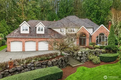 20427 NE 64th Pl, Redmond, WA 98053