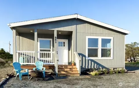 461 Sportsmens St SW, Ocean Shores, WA 98569