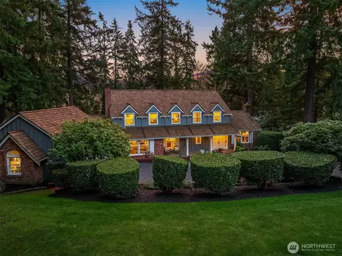 11721 NE 41st St, Kirkland, WA 98033