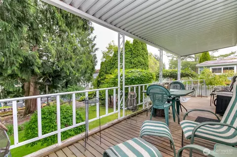 2101 S 324th St #136, Federal Way, WA 98003
