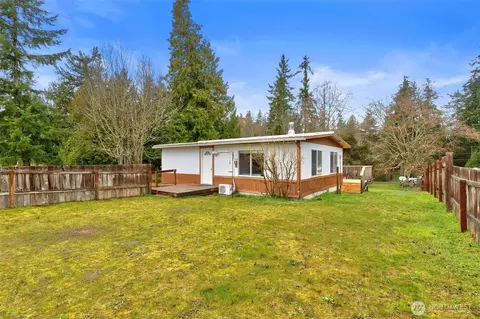 184 W Swaney St, Port Hadlock, WA 98339