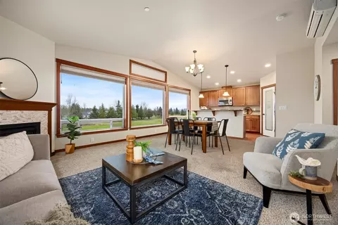 212 W Maberry Dr #302, Lynden, WA 98264