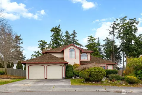 550 SW Muzzall St, Oak Harbor, WA 98277