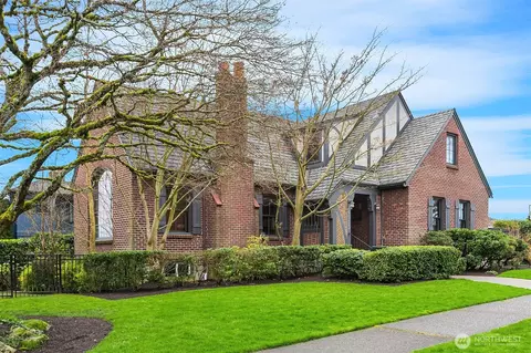 4915 NE 60th St, Seattle, WA 98115