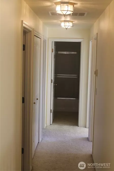 Entry Way - 2120 NW Douglas Loop, Camas, WA 98607 photo 3 of 5