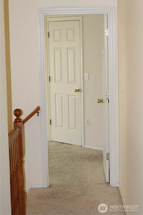 Entry Way - 2120 NW Douglas Loop, Camas, WA 98607 photo 2 of 5