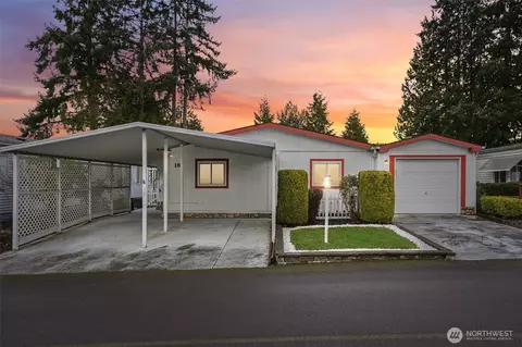 32820 20th Ave S #18, Federal Way, WA 98003