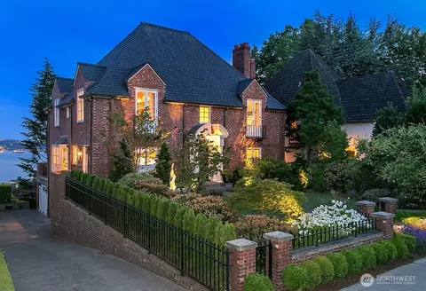 317 W Highland Dr, Seattle, WA 98119