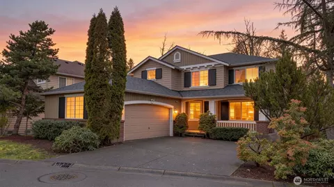 16102 Parkside Way SE, Renton, WA 98058