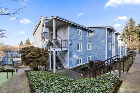 2511 S 248th St #B21, Kent, WA 98032