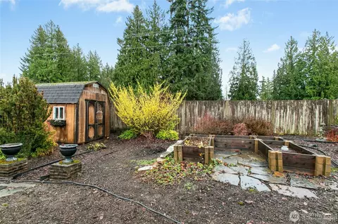 Exterior - 24 199th Pl SE, Bothell, WA 98012 photo 9 of 11