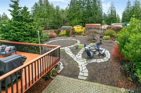 Exterior - 24 199th Pl SE, Bothell, WA 98012 photo 6 of 11