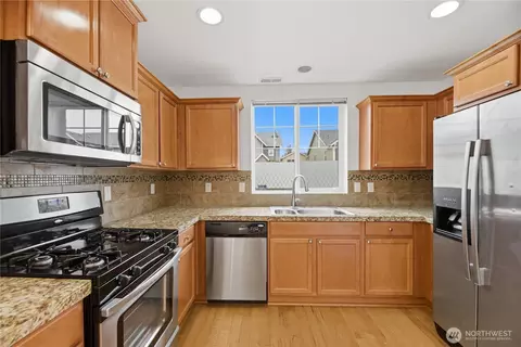 Kitchen - 14019 33rd Dr SE, Mill Creek, WA 98012 photo 2 of 3