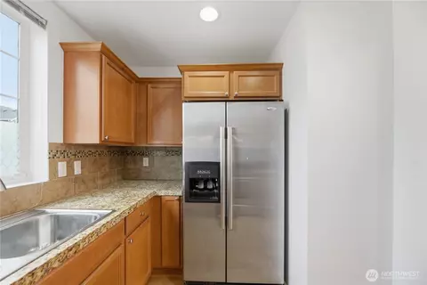 Kitchen - 14019 33rd Dr SE, Mill Creek, WA 98012 photo 3 of 3