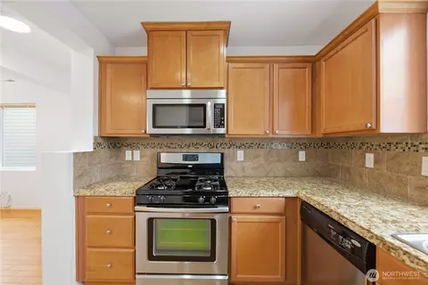 Kitchen - 14019 33rd Dr SE, Mill Creek, WA 98012 photo 1 of 3