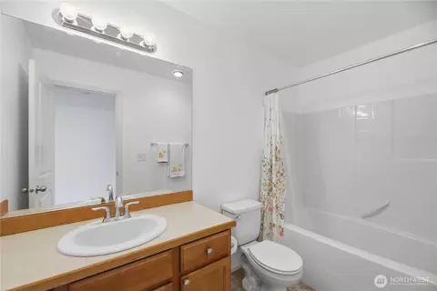 Bath - 14019 33rd Dr SE, Mill Creek, WA 98012 photo 4 of 6