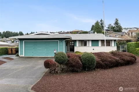 2321 Vista View Dr, Tacoma, WA 98406