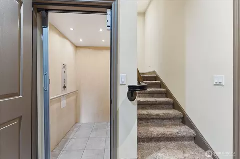 Entry Way - 2155 Deer Harbor Rd, Eastsound, WA 98245 photo 1 of 1