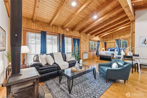 Living - 2155 Deer Harbor Rd, Eastsound, WA 98245 photo 3 of 4