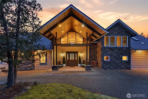 Exterior - 2155 Deer Harbor Rd, Eastsound, WA 98245 photo 2 of 5