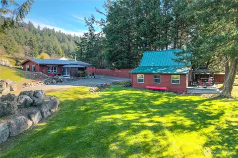 Exterior - 2155 Deer Harbor Rd, Eastsound, WA 98245 photo 3 of 5