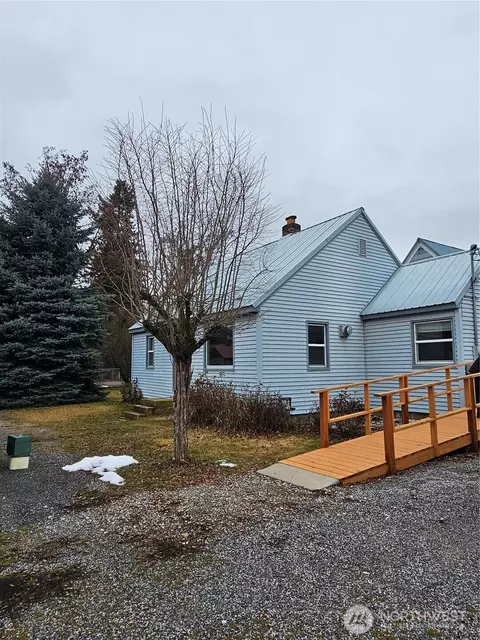 504 W Robert Ave, Chewelah, WA 99109