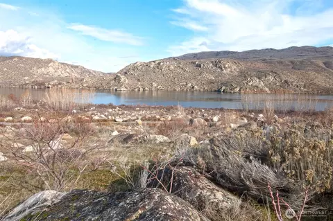 0 Nna Lazy Lightning Lp Lots 1 4-6, Pateros, WA 98846