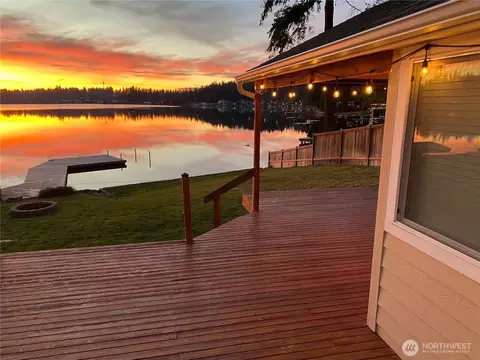 12418 Clear Lake North Rd E, Eatonville, WA 98328