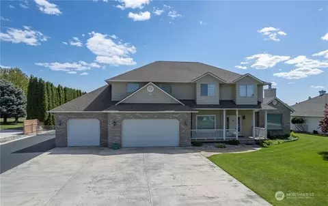 11743 Chris Dr, Moses Lake, WA 98837