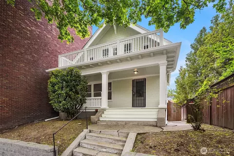 2031 Eastlake Ave E, Seattle, WA 98102