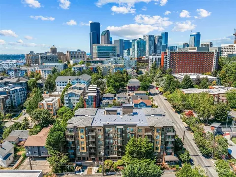 412 11th Ave #206, Seattle, WA 98122