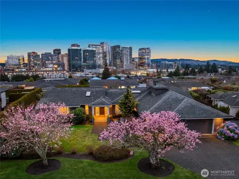 9829 Hilltop Rd, Bellevue, WA 98004