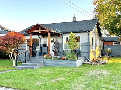 1411 5th St, Anacortes, WA 98221