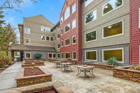 6800 132nd Pl SE #E207, Newcastle, WA 98059
