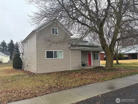 208 N 3rd, Harrington, WA 99134