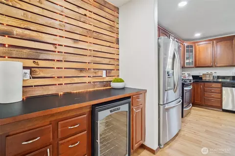 Kitchen - 1324 Hansberry Ave NE, Orting, WA 98360 photo 3 of 3