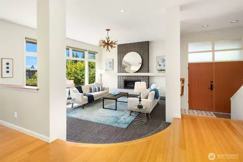 14740 SE 56th St, Bellevue, WA 98006