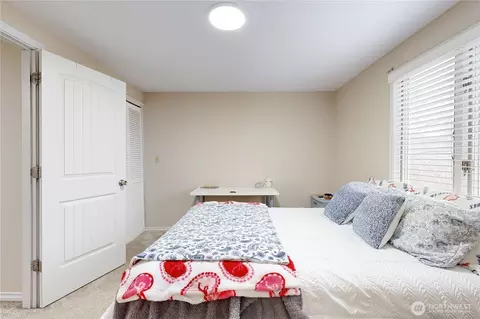 Bedroom - 958 Abbott Rd, Walla Walla, WA 99362 photo 2 of 9