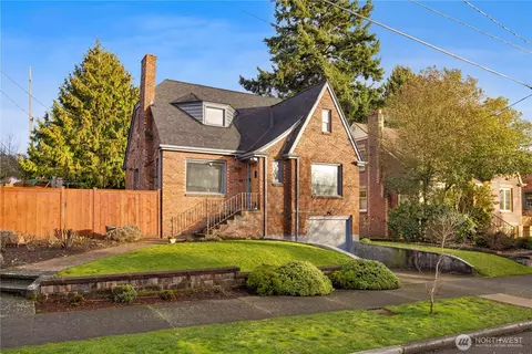 7558 12th Ave NW, Seattle, WA 98117