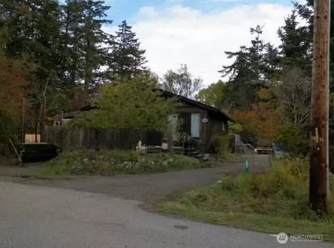 1142 Donald Ave, Oak Harbor, WA 98277