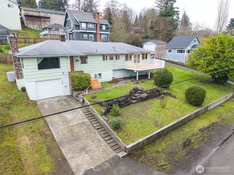 1925 N Callow Ave, Bremerton, WA 98312