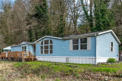 2515 E Williams Ln, Port Orchard, WA 98366
